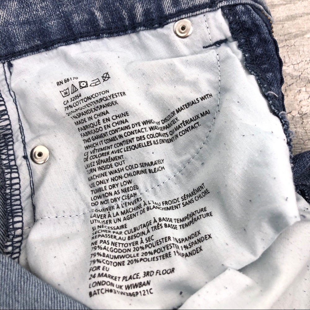 Sold🥀 UO BDG High Rise Twig Ankle Skinny Jeans - Picture 8 of 8